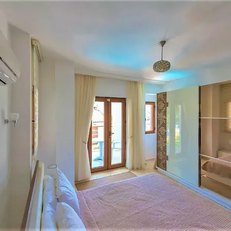 Lorraine - Solo Villa, Luxury At Hisaronu, * Ολουντενίζ